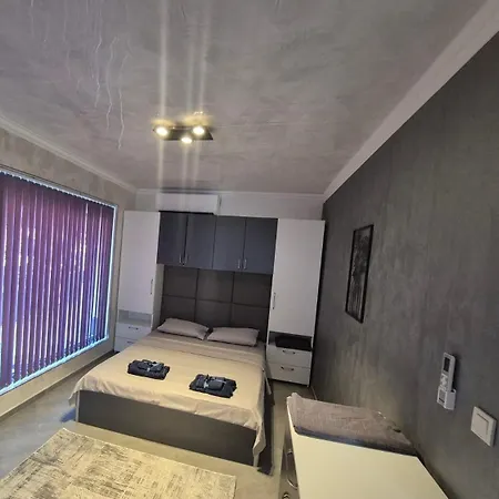 Ivon Apartment *